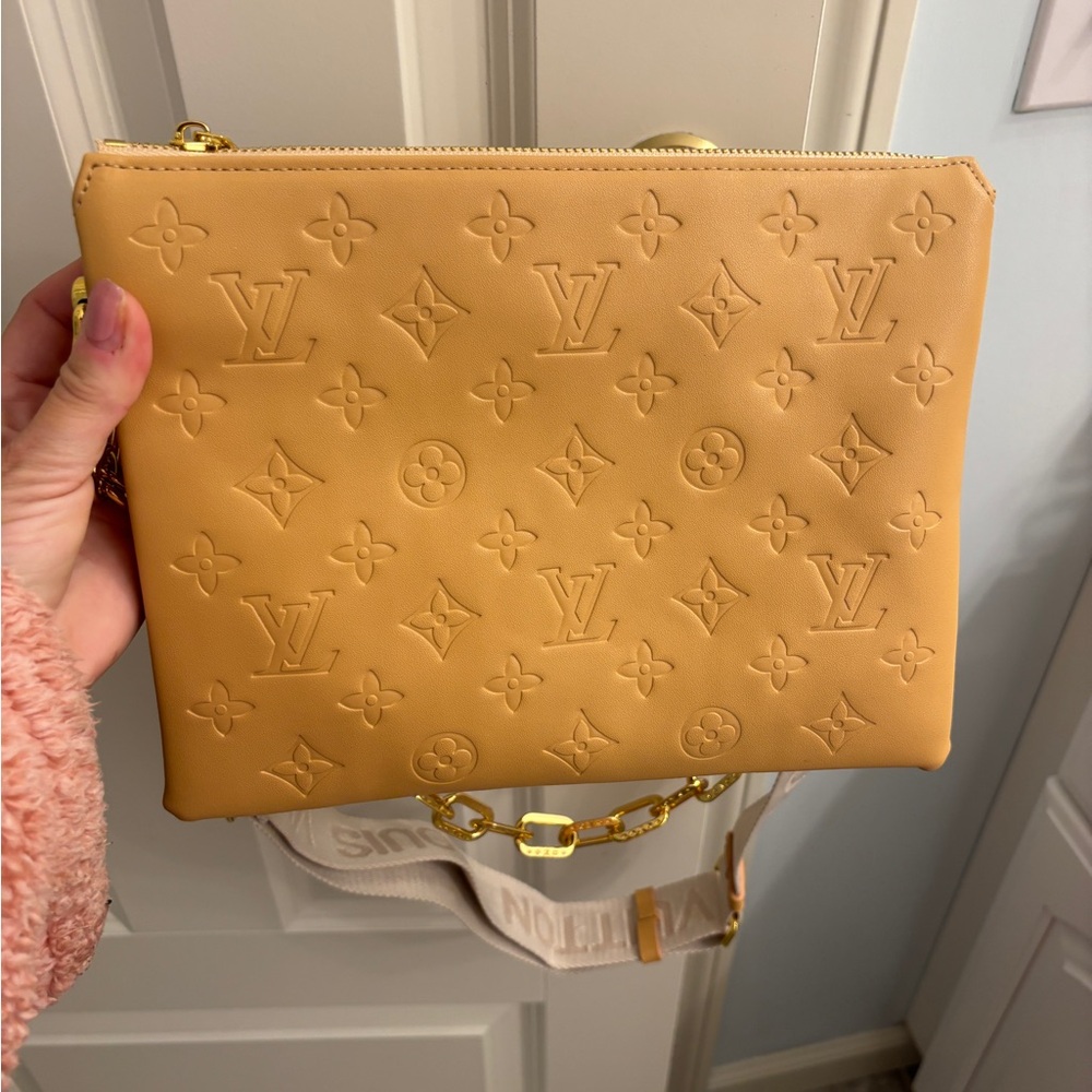 Elegant Crossbody Bag